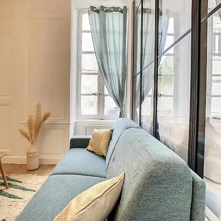 De Charme: La Rochelle/vieux Port Apartment *